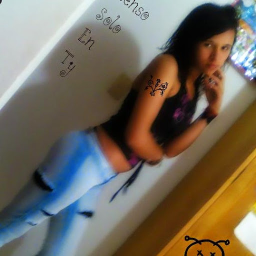 Anita Torres Photo 33
