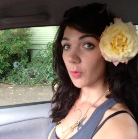 Ivy Davis Photo 13