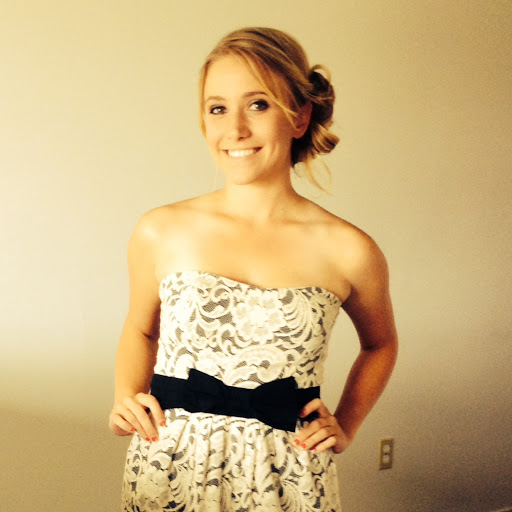 Stephanie Carter Photo 9