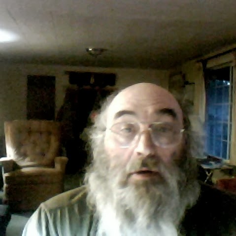 Dennis Lloyd Photo 35
