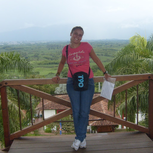 Eileen Escobar Photo 5