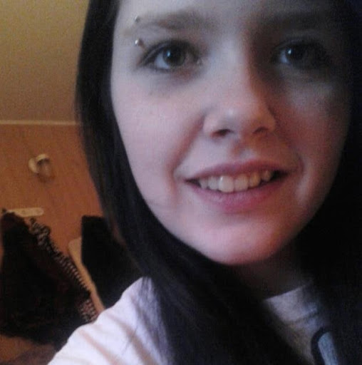 Danielle Cunningham Photo 33