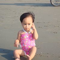 Agnes Gutierrez Photo 21