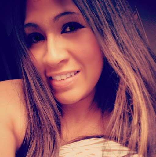 Claudia Albuquerque Photo 18