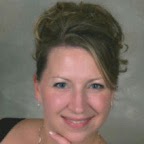 Stephanie Field Photo 12