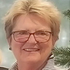 Anne Brooks Photo 33