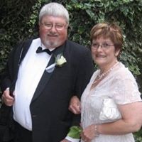 Vicki Bronson Photo 15