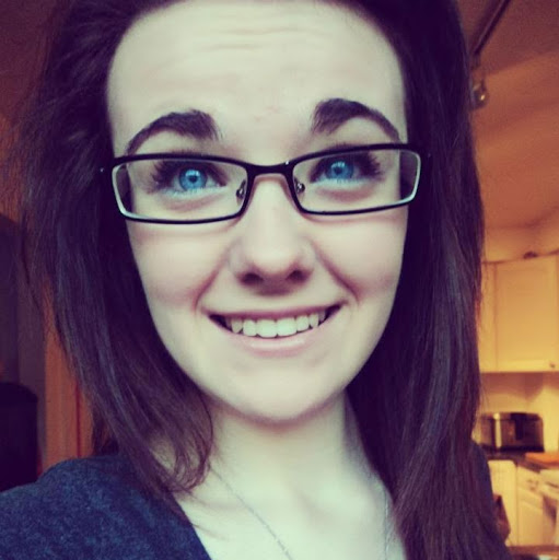 Laura Dunne Photo 35