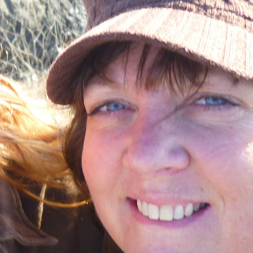 Rebecca Larsen Photo 14