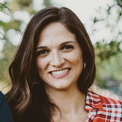 Emily Johnson Photo 38