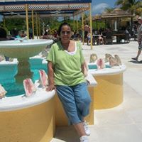 Roberta Montgomery Photo 28