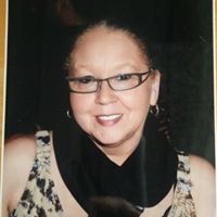 Jackie Sinclair Photo 11