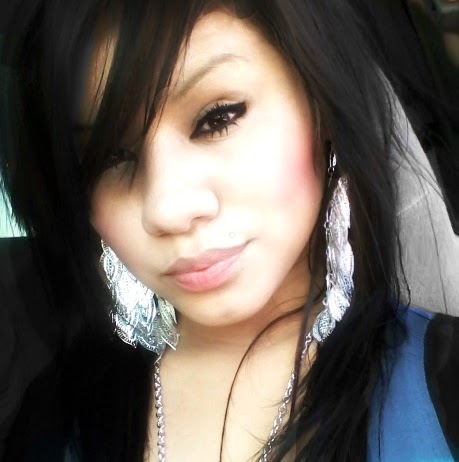 Yvonne Hernandez Photo 24