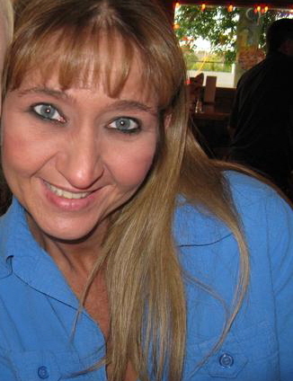 Julie Willis Photo 12