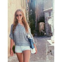 Alexandra Carey Photo 25
