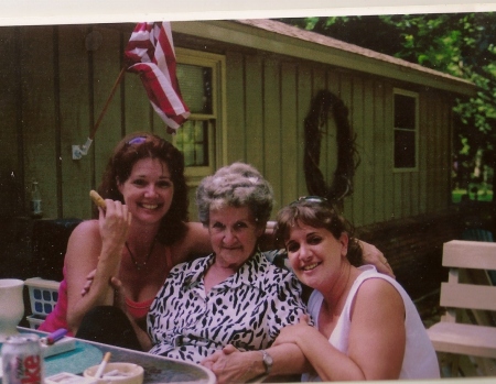 Kimberly Bird Photo 38