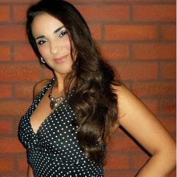 Evelyn Sanchez Photo 16
