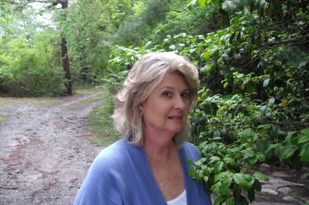 Elizabeth Mckinney Photo 17