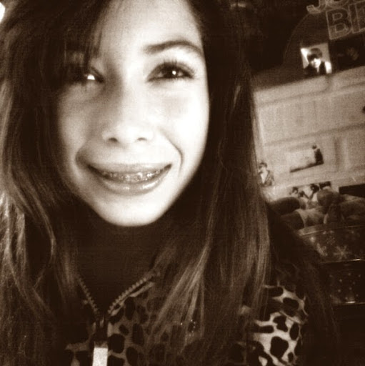 Allison Tapia Photo 4