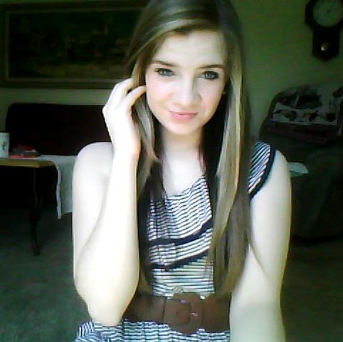Annie Cook Photo 35