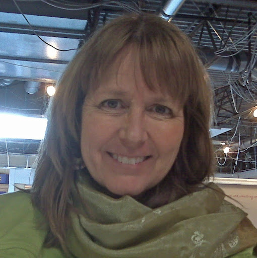 Lynn Gray Photo 26