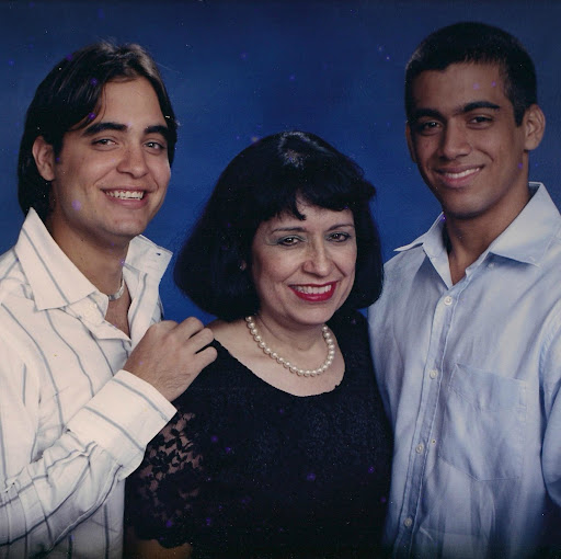 Judith Nieves Photo 27