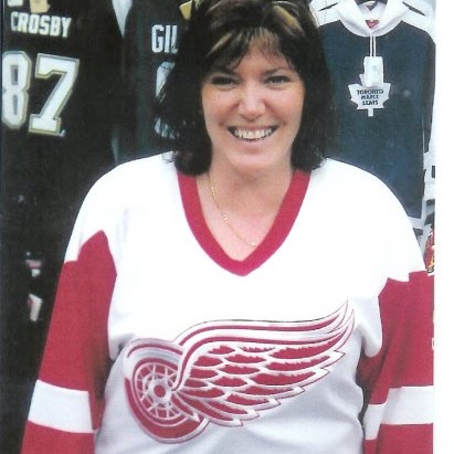 Nicole Hewitt Photo 25