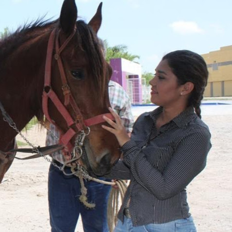 Araceli Garcia Photo 26