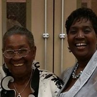 Paula Stevens Photo 22