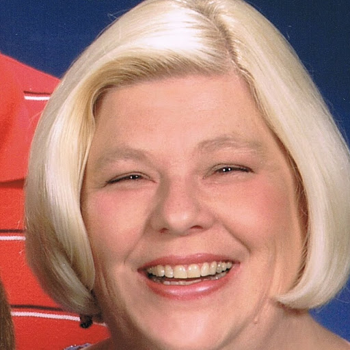 Melanie Roberts Photo 30