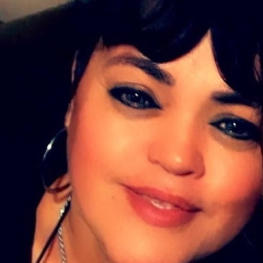 Janet Alvarez Photo 48