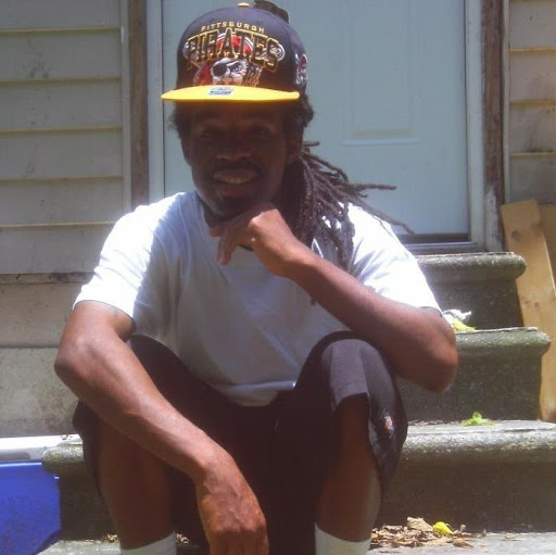 Roderick Edwards Photo 12