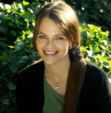 Kristina Thompson Photo 27