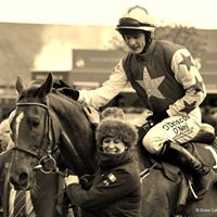 Rachel Robins Photo 16