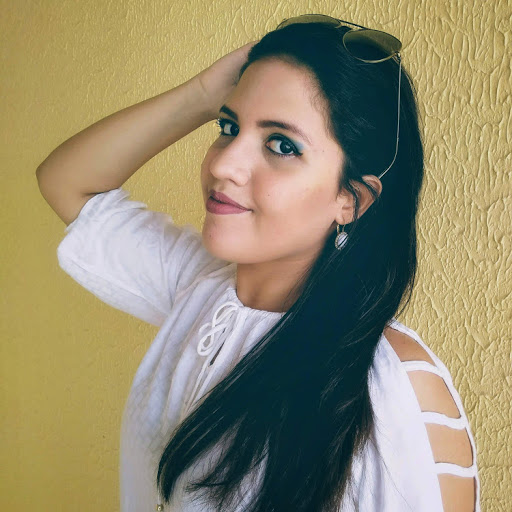 Alicia Santos Photo 15