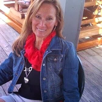 Debra Hunter Photo 32