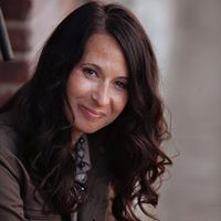 April Barker Photo 16