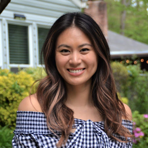 Julie Hoang Photo 28