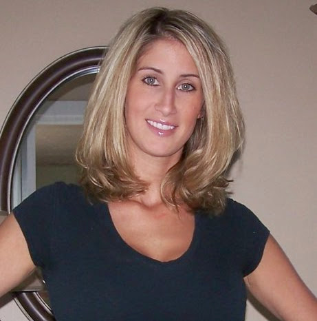 Angela Ray Photo 16