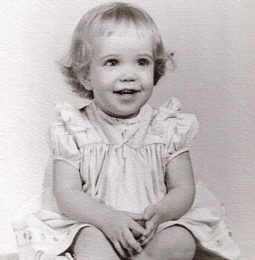 Sally Morris Photo 31