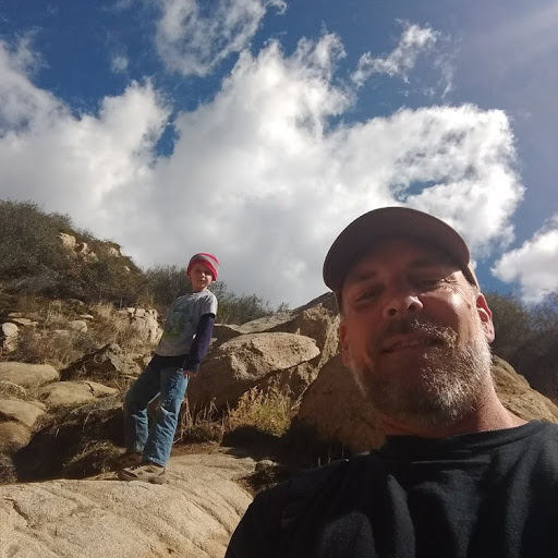 Dane Robertson Photo 6