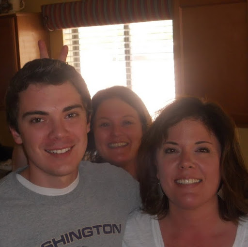 Kelly Loveland Photo 28