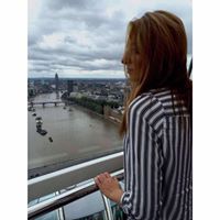 Sarah Gomer Photo 7