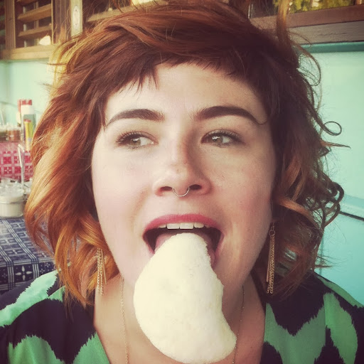 Tia Davidson Photo 23