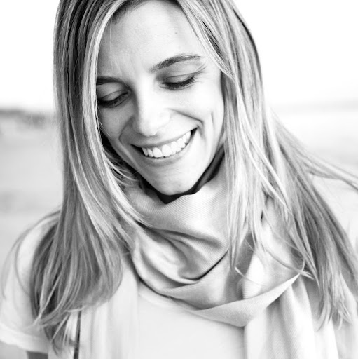 Kerry Bennett Photo 30