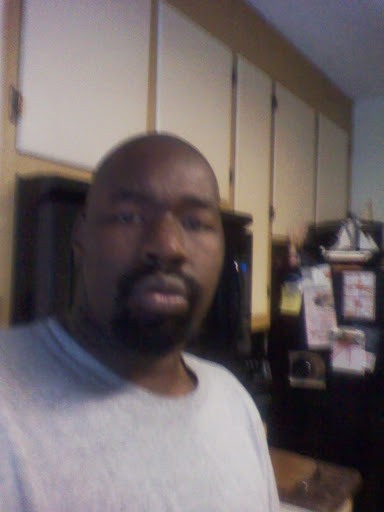Earl Davis Photo 1