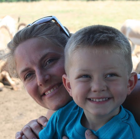 Theresa Hanson Photo 32