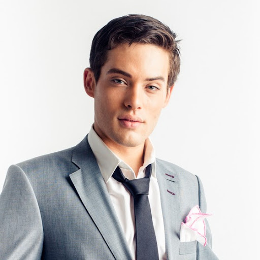 Gregory Vaughan Photo 8