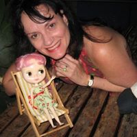 Caroline Shields Photo 16