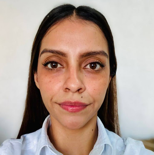 Isabel Vega Photo 18